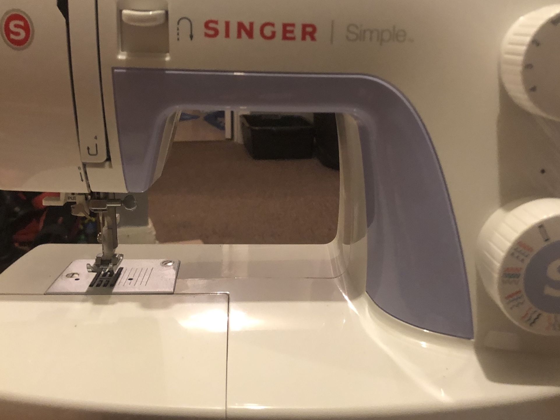 Singer Simple 3232 Sewing Machine, (Brand new)