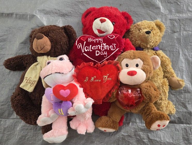 Lot Of Valentines Day Plushies Monkey Is Battery Powered (WORKS)