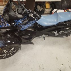 Can  AM  990 