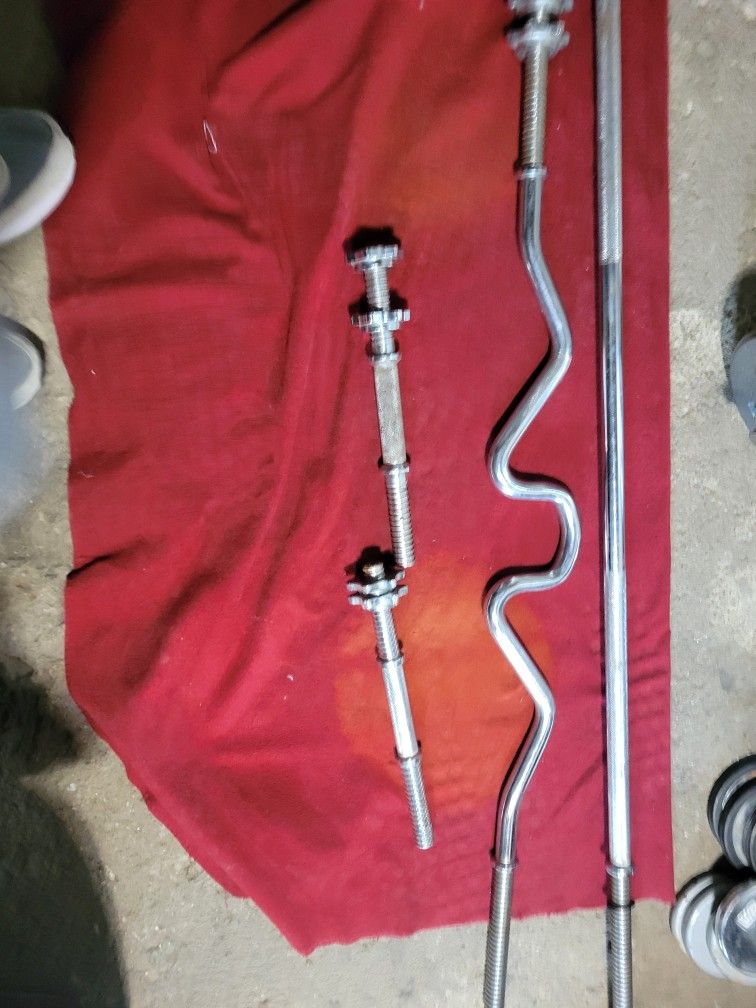 1" HOLE BARS. READ THE DESCRIPTION
EZ-CURL BAR.-35$
2-DUMBBELL HANDLES-20$. 6'STRAIGHT BAR-35$
11525 S HALSTED.dunkin Donuts
90$ CASH ONLY AS I