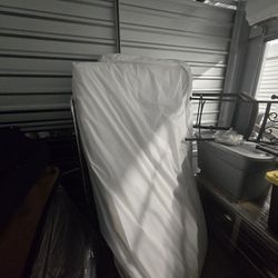 Two Twin Beds With Frame 