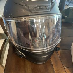 Motorcycle Helmet & Bluetooth Communicator 