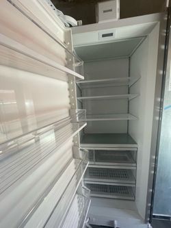 Subzero 24” Built In Fridge Column