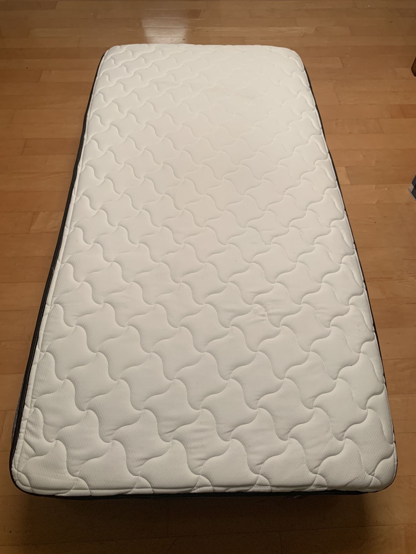 Twin XL Mattress (80” X 38”) NapQueen Isabella 12”