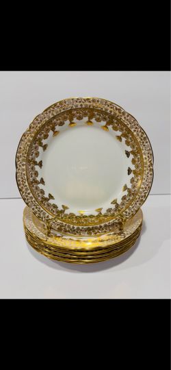 Very Rare Royal Stafford Gold Regent Filigree Bread & Butter Plates Set of 6 Bone China made in England. Beautiful plates are in excellent condition, 