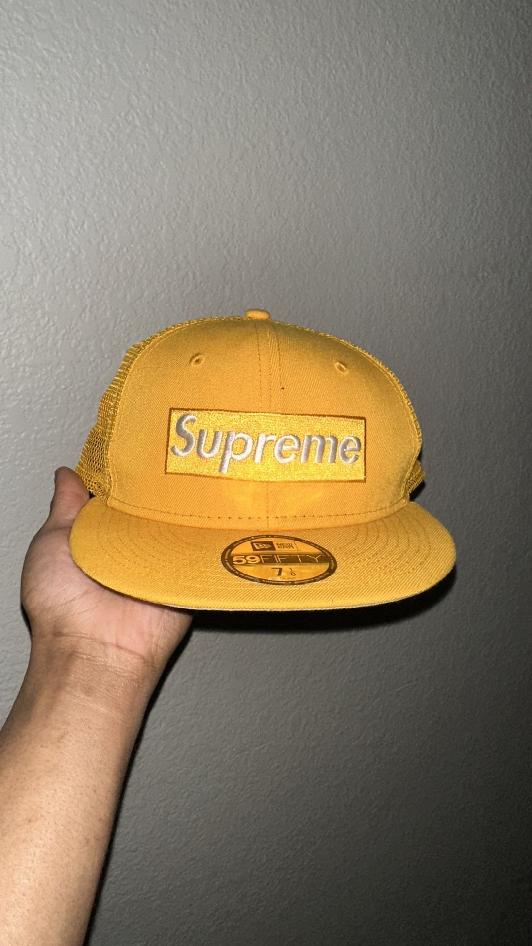 Supreme Box Logo Mesh Back New Era (used)