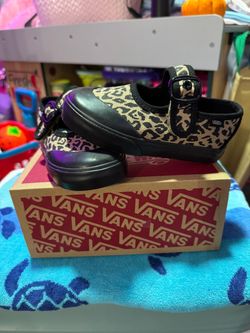 Toddler cheeta vans