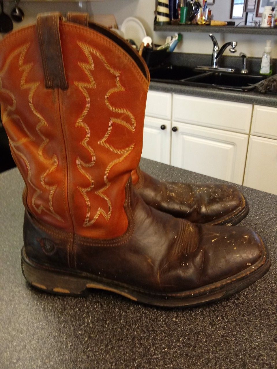 ARIAT WORK BOOTS SIZE 14