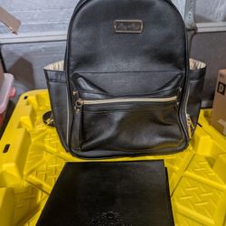 Itsy Ritzy Black Diaper Backpack 