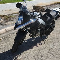 Suzuki Vstrom 