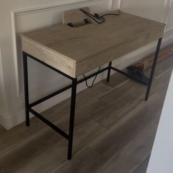 Light Wood Work Desk With Power Outlets 