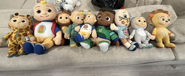 Coco Melón Dolls