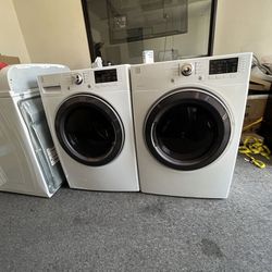 WHITE KENMORE WASHER DRYER