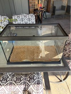 2 reptile tanks 10 gallon each