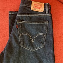 Levi’s 569 Student . 28 W  & 28 L . Black  Color . 