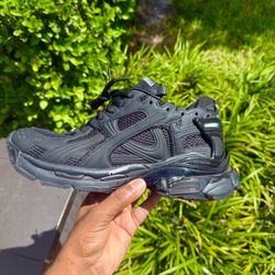 Men Size 10 Balenciaga Runner (No Box)