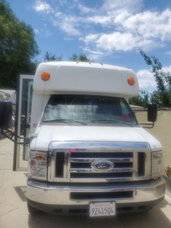 2014 Ford E-450