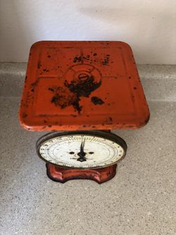 Family scale, 1920’s antique vintage