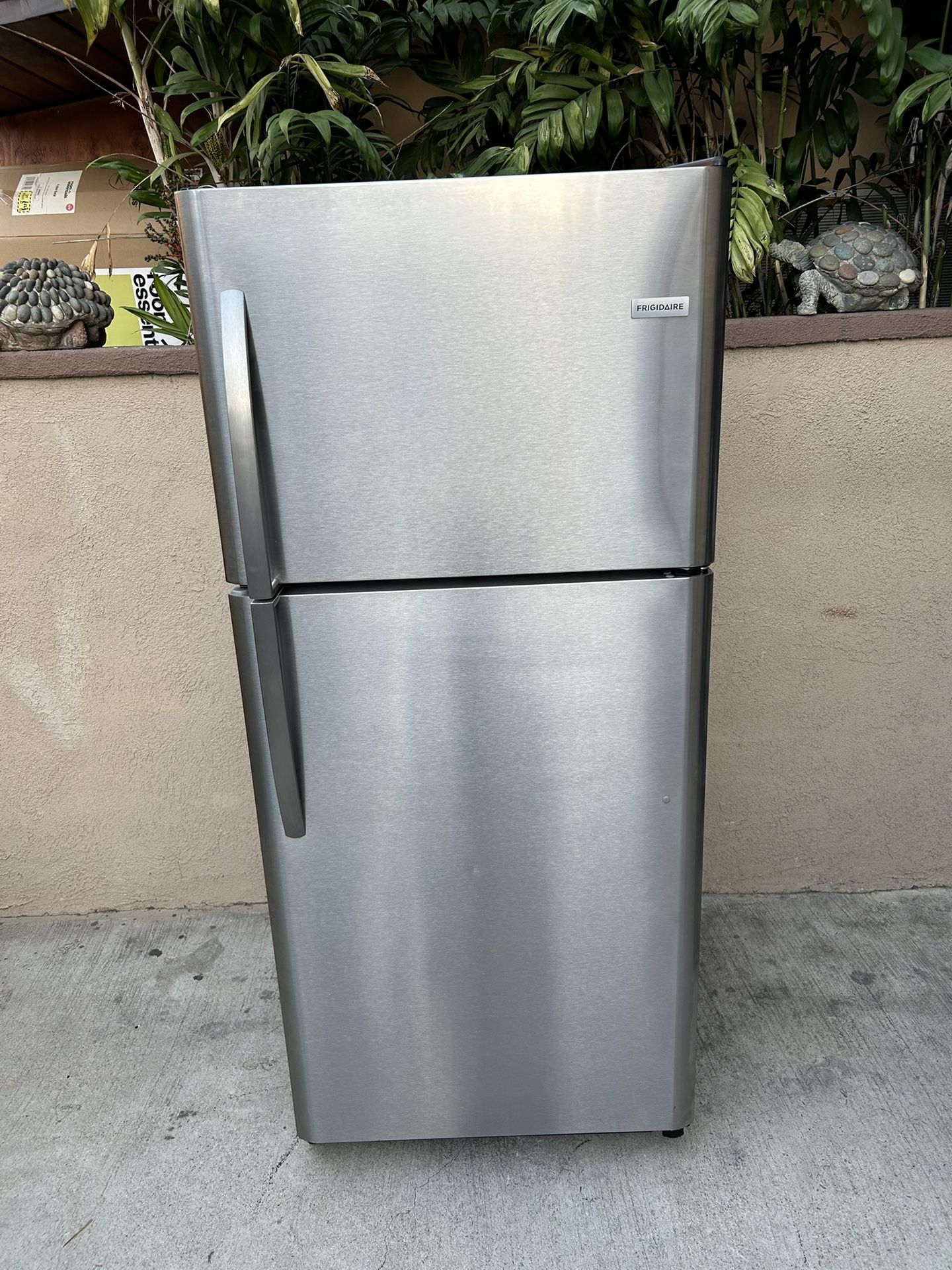 FRIGIDAIRE FRIDGE SILVER 20CU FT 30x32x68👍🛑4 MONTHS WARRANTY 