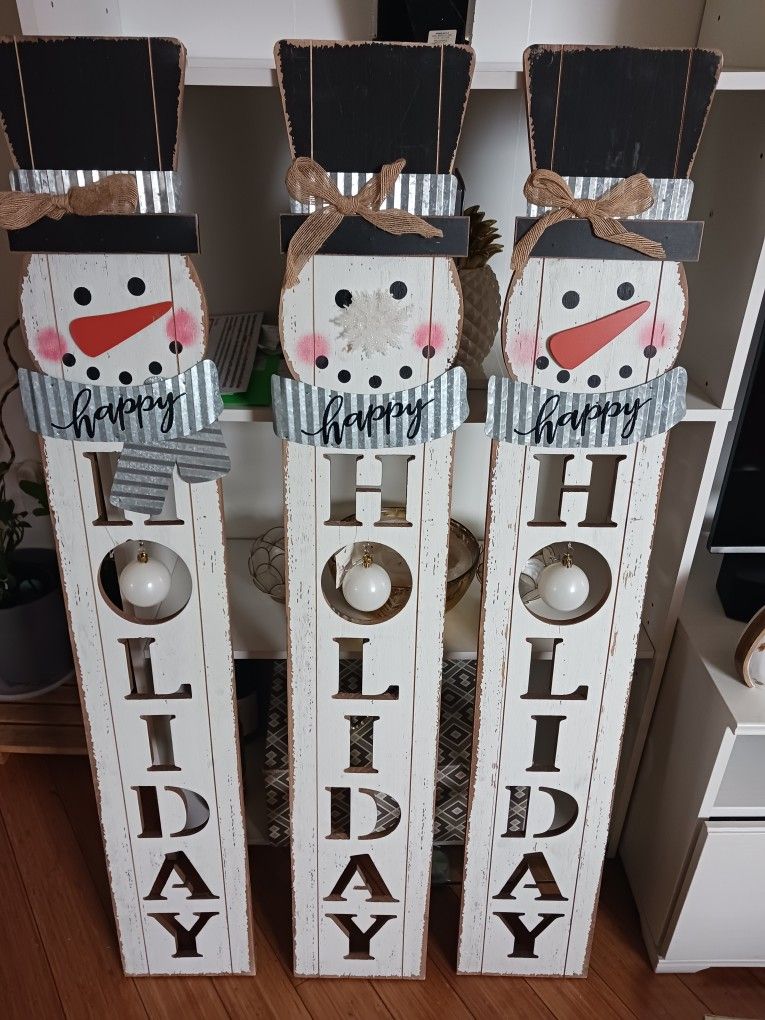 🎄 Wooden Snowman “Happy Holiday” Porch Signs – Set of 3 🎄