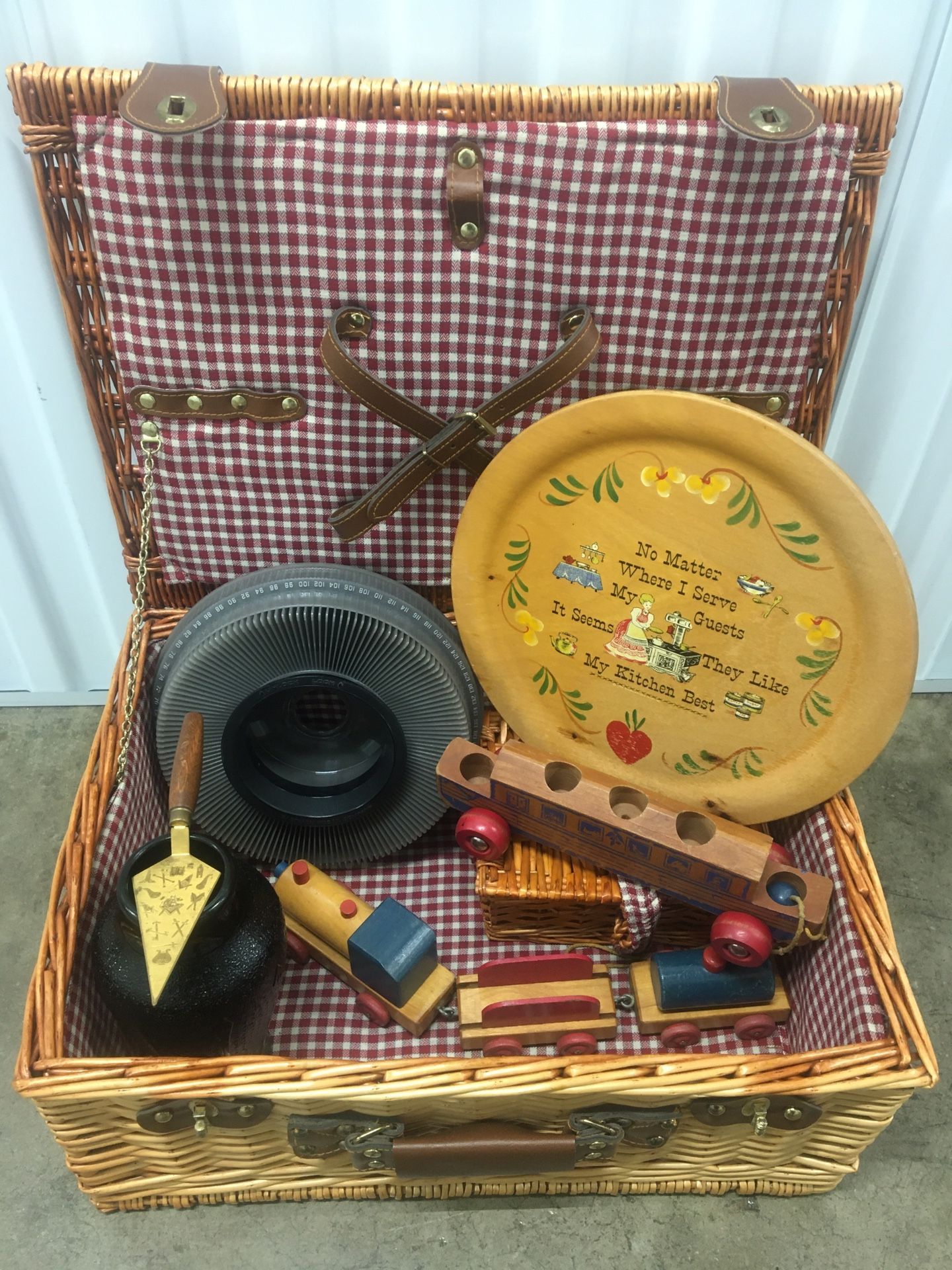 20th Century Americana & Vintage Toys Collection - Lot of 7