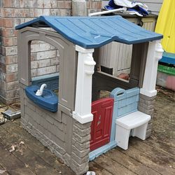 Step 2 Kid Play House.