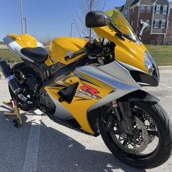 suzuki gsxr 1000 super bike hayabusa zx14 harley 12k miles