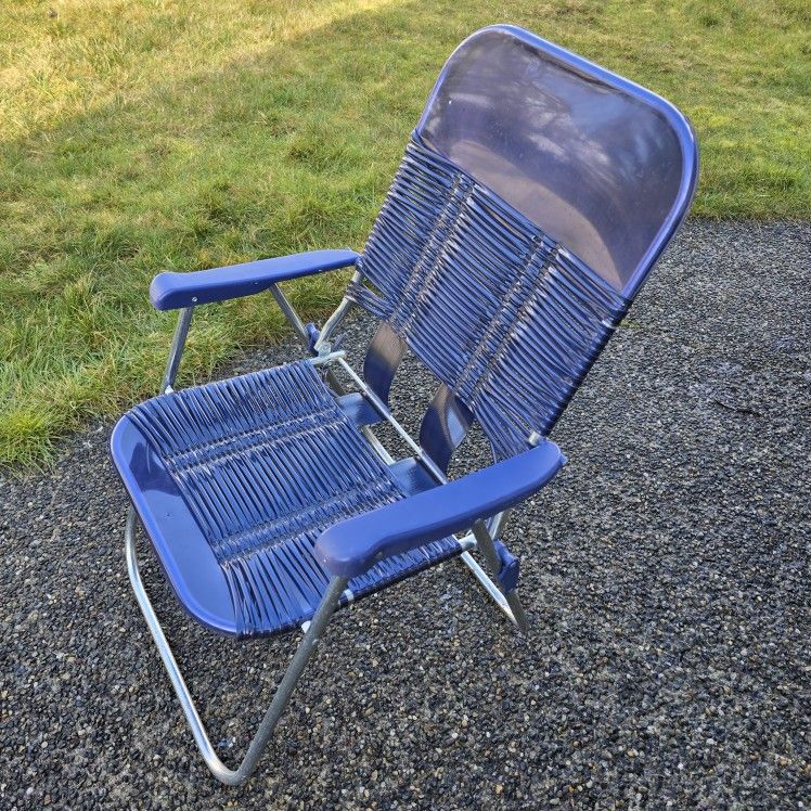 Retro Vintage Jelly Tube Vinyl Aluminum Lawn Chair