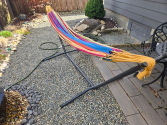 Freestanding hammock
