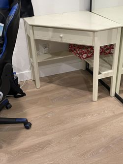 Corner Desk