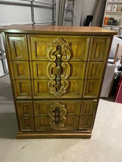 Dresser