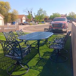 Classic Metal Patio Furniture Good Condition 