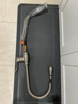 Kitchen Faucet with 2 Different Spray Mode