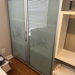 Free wardrobe