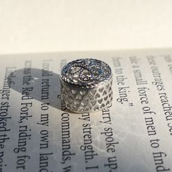 Hollow Charm Bead with Heart & Rose Flower Design, Elegant Floral Arrangement, Fits Pandora Bracelets