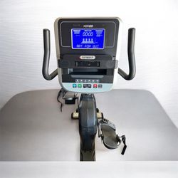 Spirit XBR25 Semi-Recumbent Exercise Bike – Excellent Condition