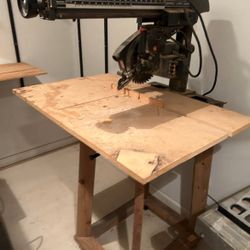 Radial arm Saw
