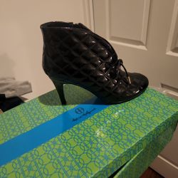 Hot In Hollywood Booties