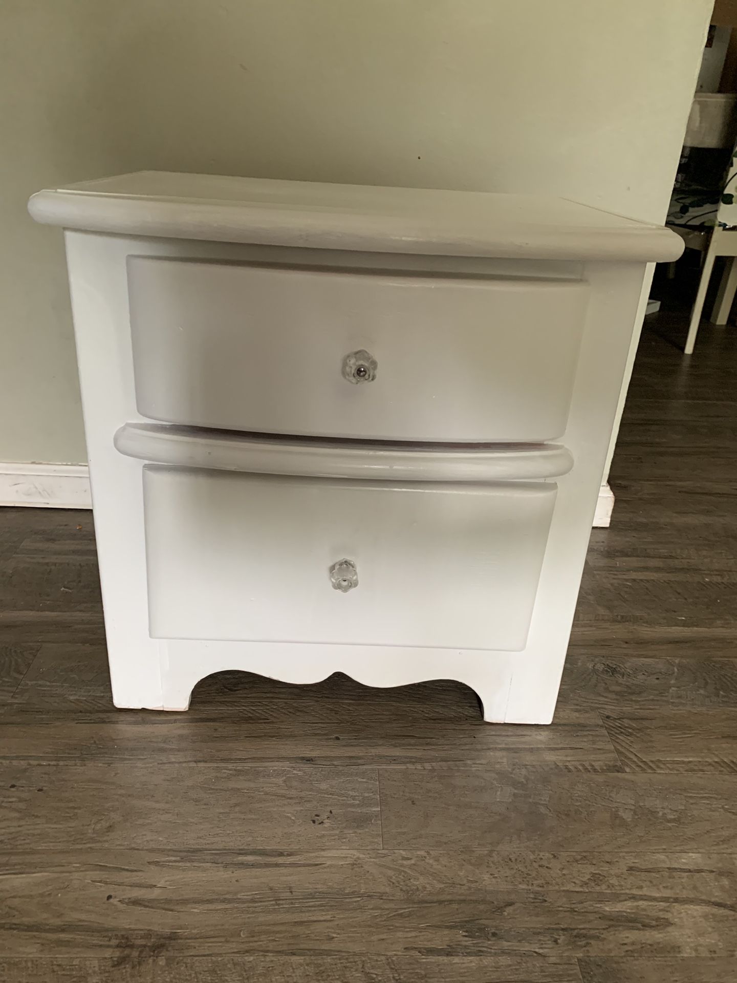 White night stand for Sale in Indianapolis, IN OfferUp