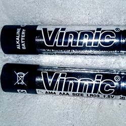 100  AAA BATTERIES 
