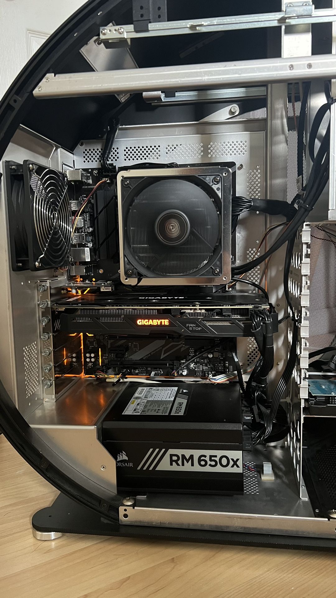 GAMING PC Lian-Li Ultra Rare Pc-777