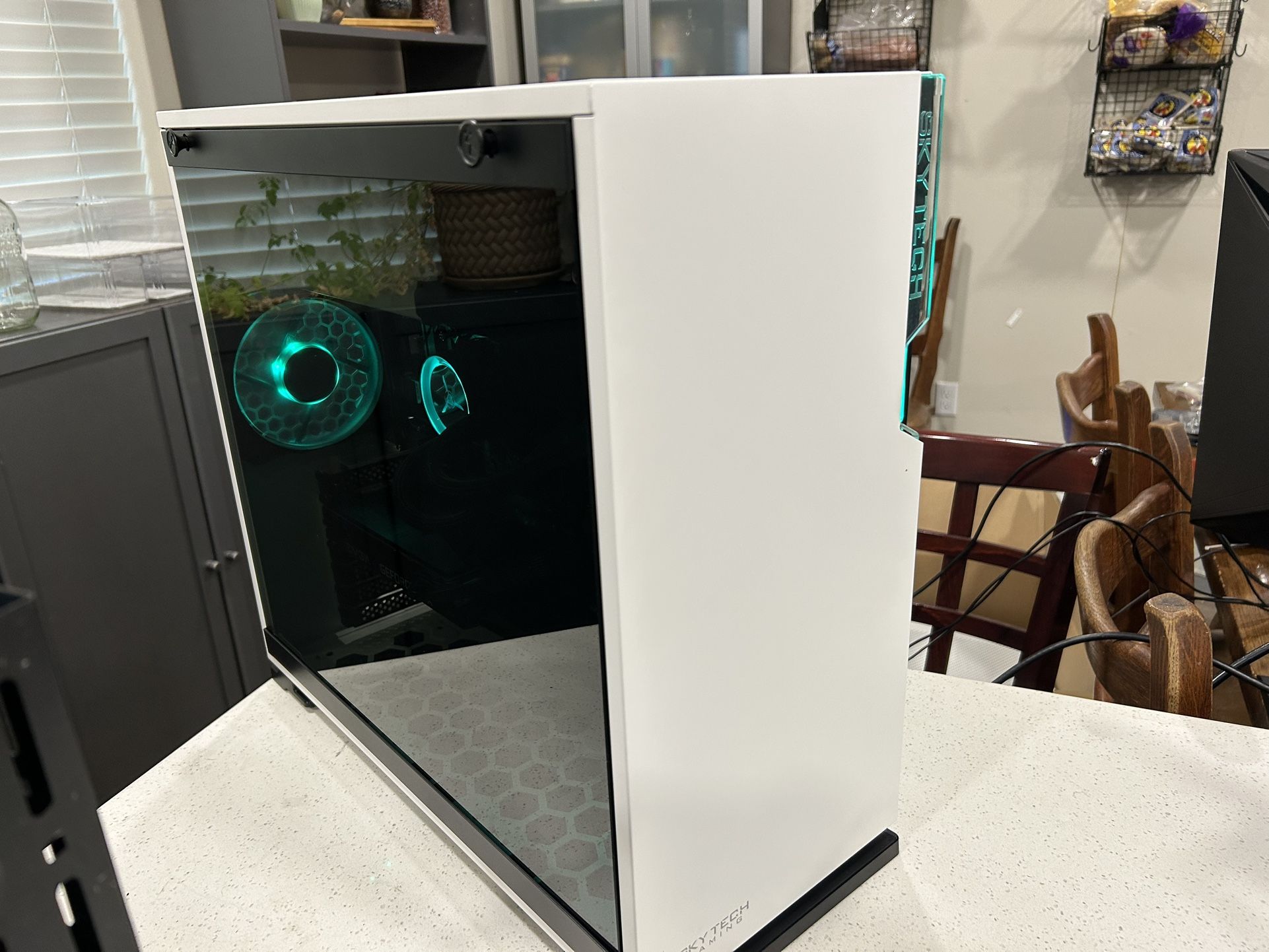 Like New i7-11700/3060. RTX Gaming PC