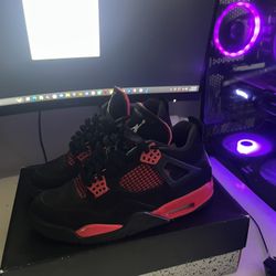 Jordan 4s red thunders  