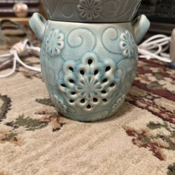 Scentsy Retired Turquoise Flurry Snowflake Warmer