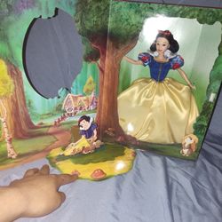 DISNEY SNOW WHITE DOLL 60TH ANNIVERSARY SIGNATURE COLLECTION  MATTEL LIMITED #2 