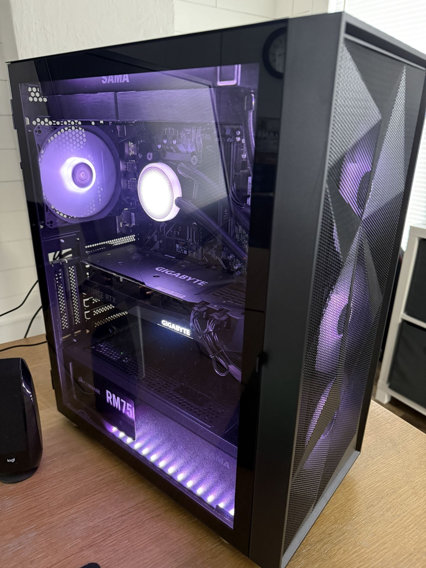 Custom Built Gaming PC with 4k Monitor.