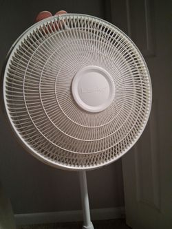Adjustable Lasko Standing Fan