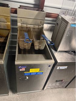 Pitco 40D Commercial Fryer | Natural Gas | 40 lb Capacity