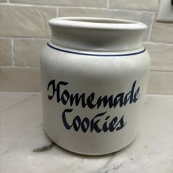 Aintique Stoneware  Cookie. Jar