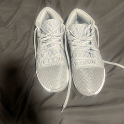 Nike LeBron Witness 8 Basketball Shoes